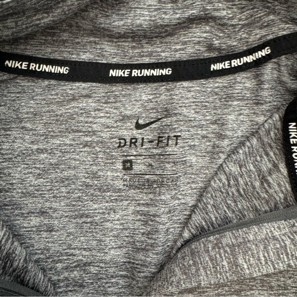 Like New Nike Dri-Fit Pullover - Picture 3 of 4